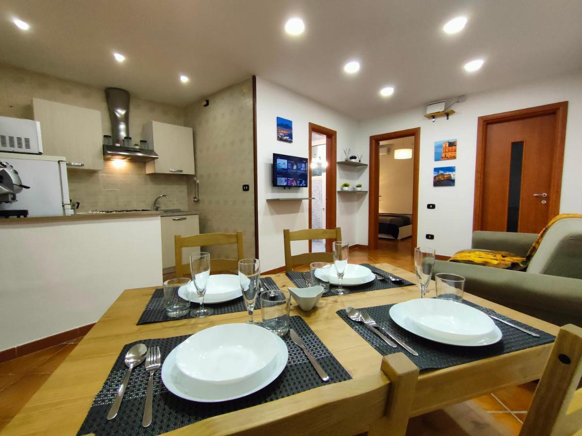 Chiaia House Vetriera Apartment Naples